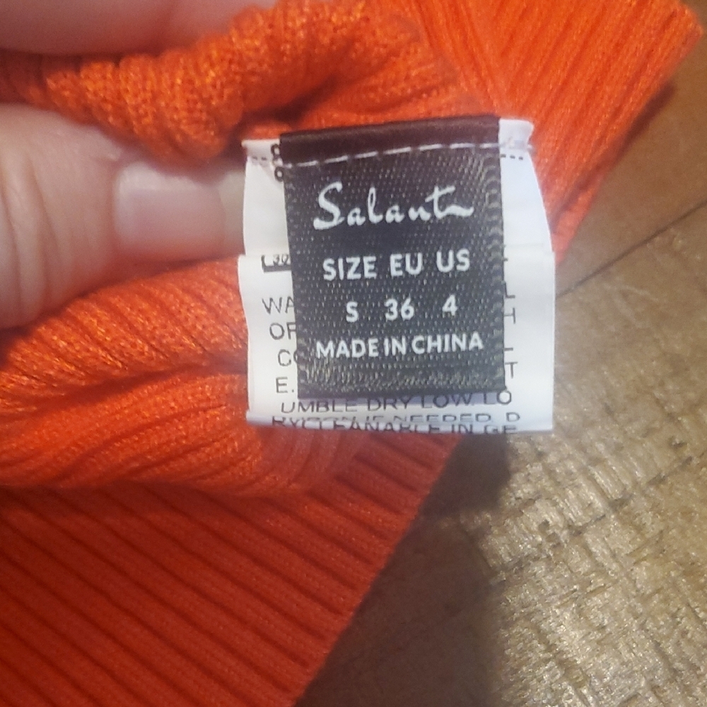 Bold Orange Ribbed Crop Top - Picture 2 of 2